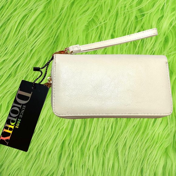 Cool Cream Faux Leather Cream wallet wristlet strap NWT Diophy - Picture 1 of 10